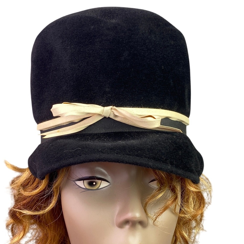 Vintage SHeraton Hat Womens Small Italy Mature Mod Winter